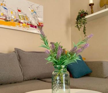 Alexandroupoli Apartment | Palm Leaf
