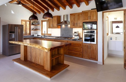 North End Apartment | "Palma del Rey" (King Palm) 2 Bed/2.5 Bath