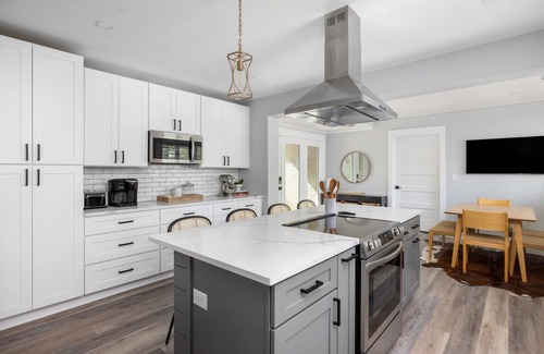 Mount Pleasant House | Palmetto Grove/Walk to Shem Creek/Mins to Dwtn