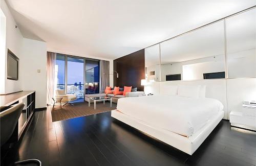 Las Vegas Apartment | Palms Place Hotel StripView with Open Balcony -33
