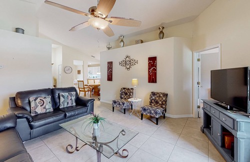 Ridgewood Lakes House | Palmside Joy | House in Davenport with tennis, private pool, lake view & AC