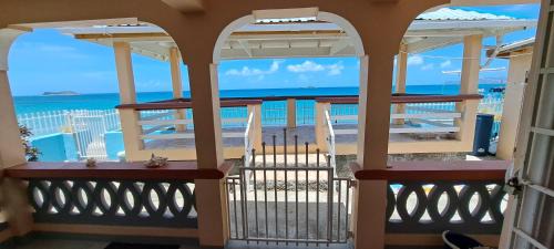 Hillsborough House | PalmVille
