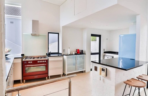 Voelklip House | Palmwag | Your private oasis | Ocean & Mountain Views