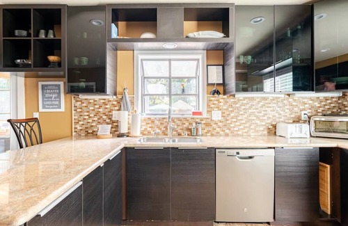 Barron Park House | Palo Alto Retreat - Room C & D