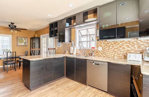 Barron Park House | Palo Alto Retreat - Room C & D