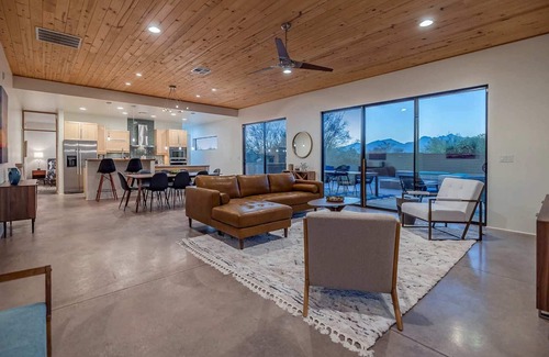 Tucson House | Palo Verde Velo -Modern Living in Old World Tucson