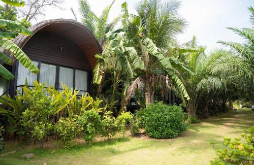 Son Tay Cabin | Pamela Retreat