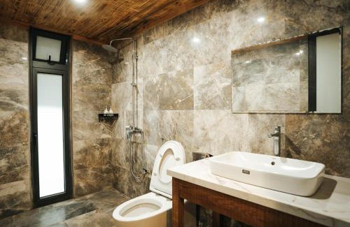 Son Tay Cabin | Pamela Retreat