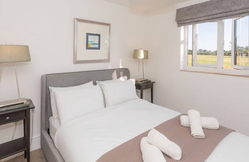 Bradford-on-Avon Apartment | Panda Sanctuaries, Longscroft Lodge