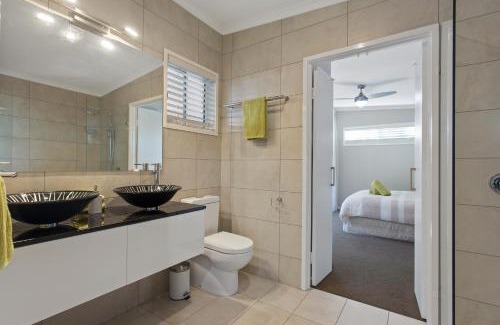 Coolum Beach House | Pandanus Spa Cottage
