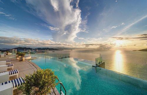 Tran Phu Beach Apartment | Panorama Beach Pearl Condotel