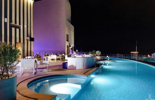 Tran Phu Beach Apartment | Panorama Beach Pearl Condotel