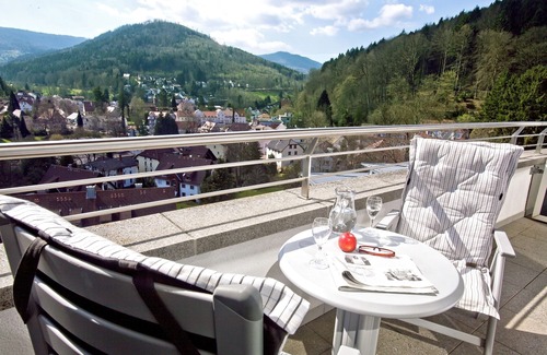 Bad Herrenalb Apartment | Panorama Superior Zimmer mit Spa Tasche, WLAN und Balkon oder Sonnenterrasse