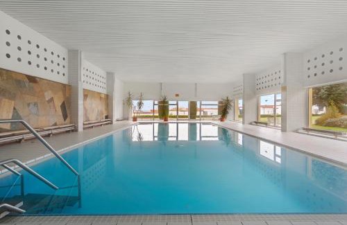 Oberteuringen Apartment | Panoramasuite 81 - See- und Bergblick sowie beheizter Indoor-Pool