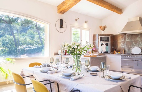 Le Tholonet Villa | Panoramic 4-BR Villa near Aix w/Pool, AC - for 10 people