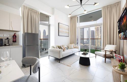 Business Bay Apartment | Panoramic! Burj Khalifa and Canal View!