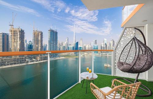 Business Bay Apartment | Panoramic! Burj Khalifa and Canal View!