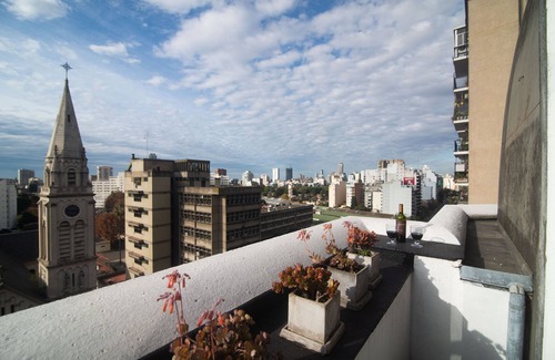 Comuna 13 Apartment | Panoramic City Views in Palermo