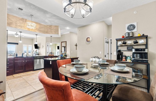 Table Rock Condo | Panoramic Lake Views! Gorgeous Sunroom! No Stairs! Coffee Bar! Arcade! Near SDC