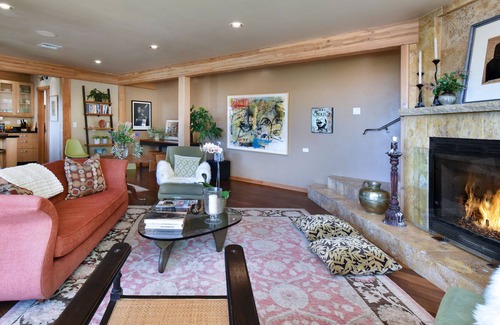 Topanga House | Panoramic mountain vista retreat surrounded by nature and Malibu beaches nearby.