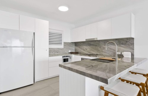 Sunshine Beach Apartment | Panoramic ocean views of Sunshine Beach Unit 5 Vista Pacific 12 Bryan Street