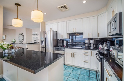 Wailea Villa | PANORAMIC OCEAN FRONT SUNNY SURF E301 AT MAKENA SURF!