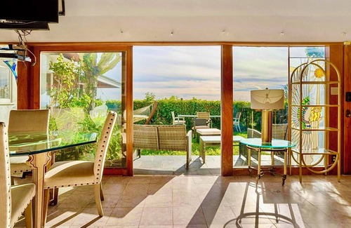 Pacific Palisades House | Panoramic ocean Views~ Hot Tub~ Beach ~Newly updated & repaired