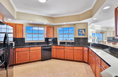 Ortona Condo | Panoramic Oceanfront Condo 3 Bed/3 Bath