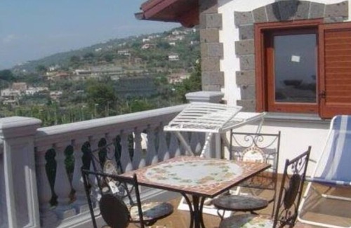 Schiazzano House | Panoramic penthouse with sea view terrace on the Gulf of Naples with SWIMMING POOL