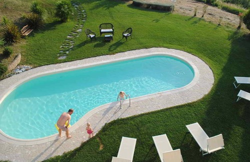 Montelabbate Villa | Panoramic portion of villa, swimming pool, hills, sea, free wifi