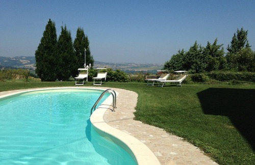 Montelabbate Villa | Panoramic portion of villa, swimming pool, hills, sea, free wifi