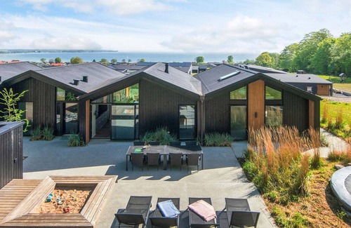 Sjølund House | Panoramic Retreat with Pool - By Traum Ferienwohnungen