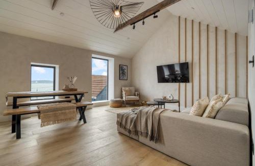 Mumbles Apartment | Panoramic Sea View Apartment