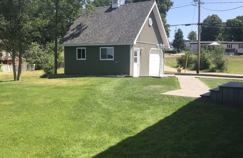 Drummond-North Elmsley House | Panoramic Views on Mississippi Lake