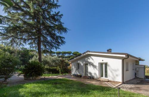 Frascati Villa | Panoramic Villa among the Vineyards of Frascati