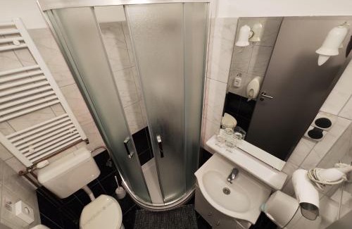 Ravna Gora Hotel | Pansion Bijela Ruža - a la carte