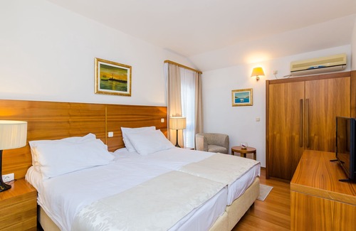Srebreno House | Pansion Srebreno - Double or Twin Room wth Balcony and City View 1