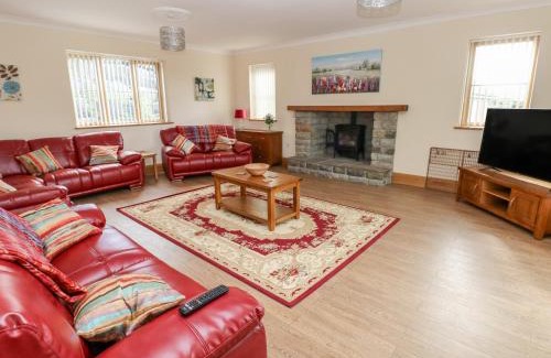 Ammanford House | Pant y Gaseg Farm