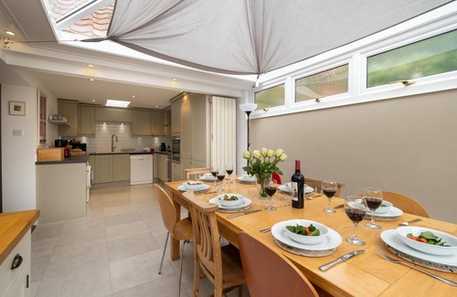 Aldeburgh Cottage | Pantiles - sleeps 7 guests in 4 bedrooms