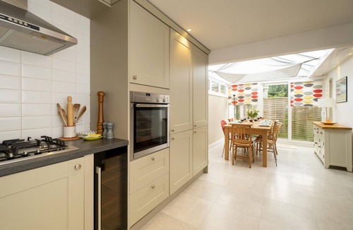 Aldeburgh Cottage | Pantiles - sleeps 7 guests in 4 bedrooms