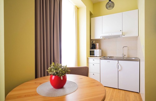Donji Grad Apartment | Paon Boutigue Apartments 1-bedroom apartment with WiFi, AC in amazing Zagreb
