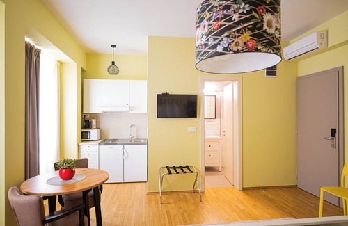 Donji Grad Apartment | Paon Boutigue Apartments 1-bedroom apartment with WiFi, AC in amazing Zagreb