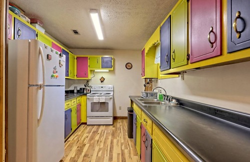 Mountain City House | Papa's Place | 10 min Black Rock Mountain | Peaceful & Private | Dogs Welcome!