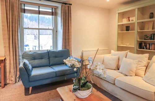 Pooley Bridge Cottage | PAPERBACK WRITER, pet friendly in Pooley Bridge