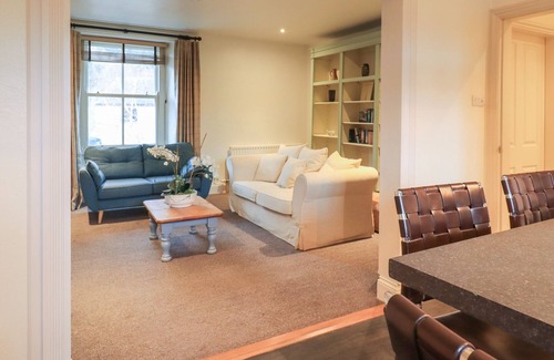 Pooley Bridge Cottage | PAPERBACK WRITER, pet friendly in Pooley Bridge