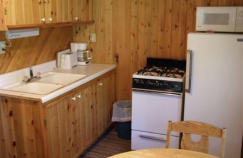 Drummond House | Papins Resort Little Cabin
