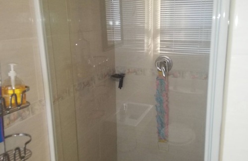 Vosloorus Bed & Breakfast | Pappas BB