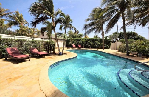 Shiribana Villa | Paradera Paradise - your ultimate 5-bedroom getaway