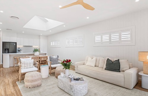 Soldiers Point House | Paradise, 1-2B Bagnall Ave - water views, air con, Wi-Fi, Dog Friendly