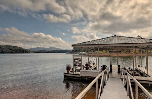 Cedar Cliff House | Paradise at Lake Chatuge - Amazing Luxury - Dock